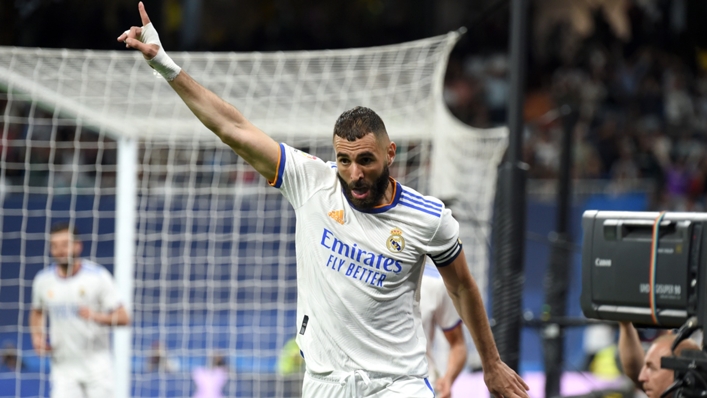 Real Madrid's Karim Benzema celebrates against Levante