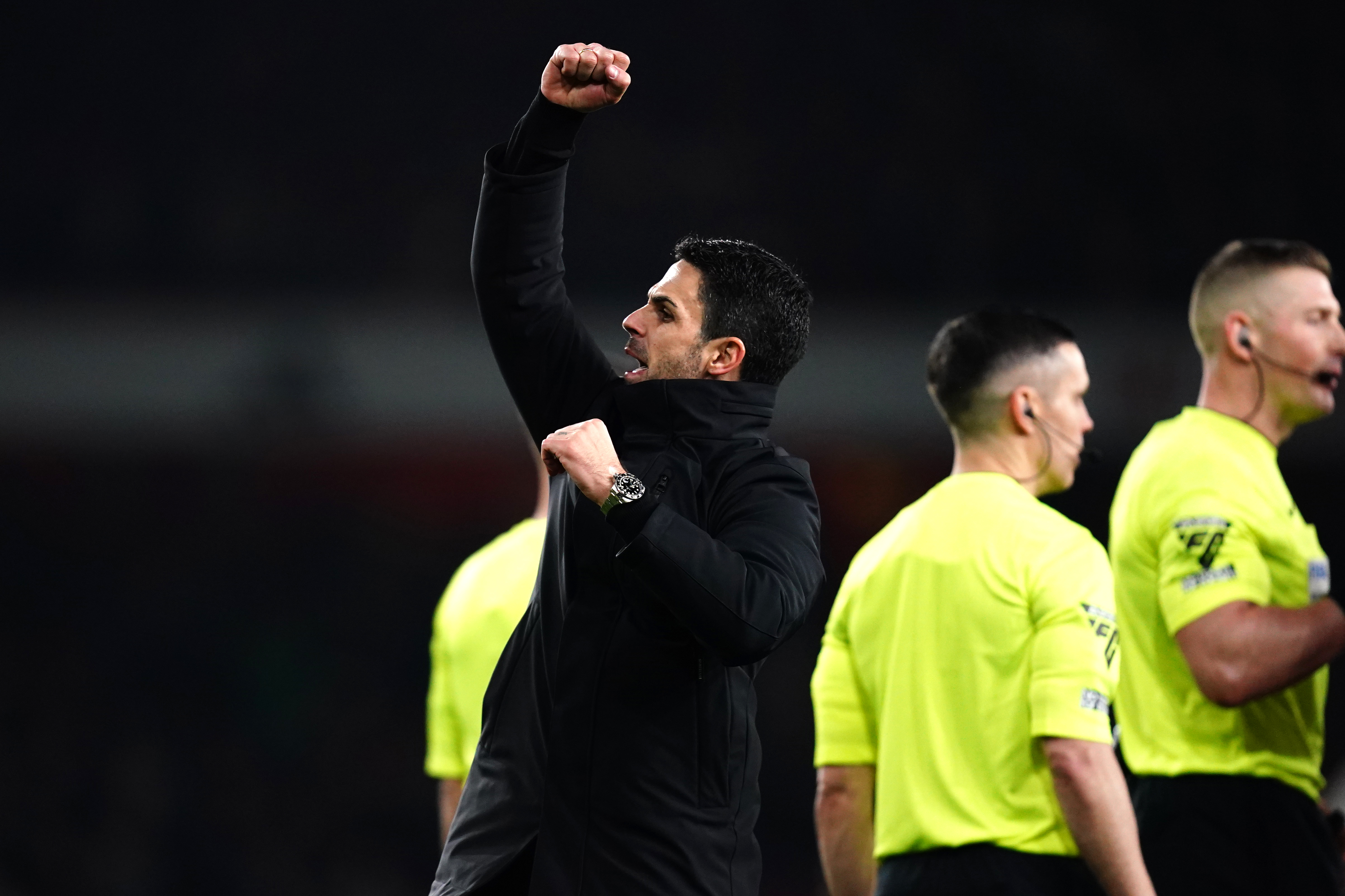 Kai Havertz scores late winner as Arsenal battle past Brentford to go top