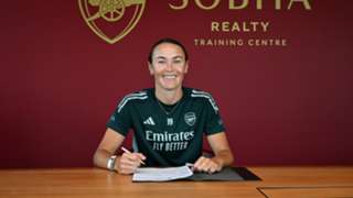 Arsenal attacker Foord extends contract