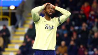 Moyes wants more from Everton's misfiring strikers