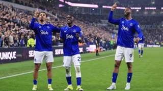 Everton 3-0 Chelsea: Beto shines as Rosenior's woes continue