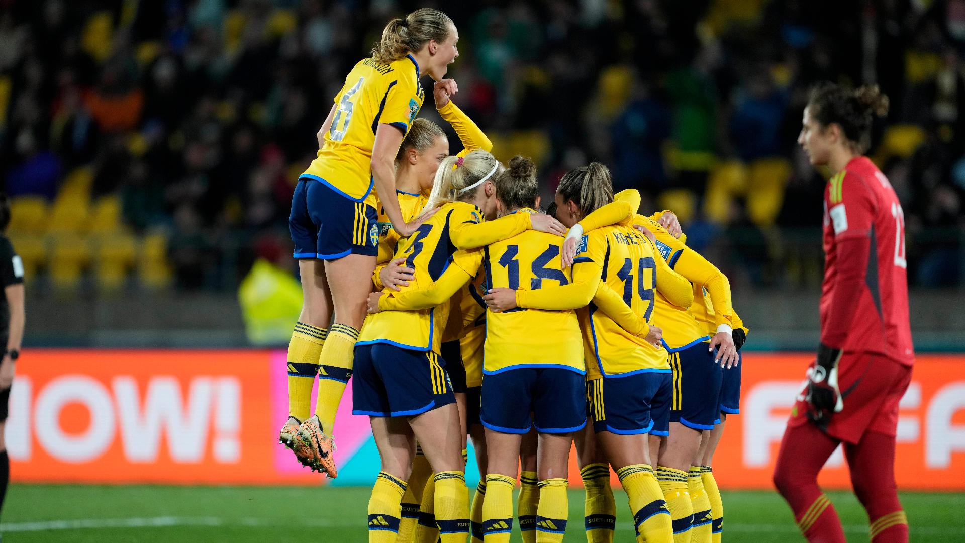 Amanda Ilestedt's late goal gives Sweden 2-1 win over South Africa