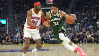 NBA: Surging Warriors hold off Bucks with Curry resting