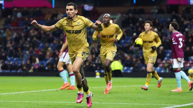 Burnley 0-1 Crystal Palace: Munoz the man again for Glasner