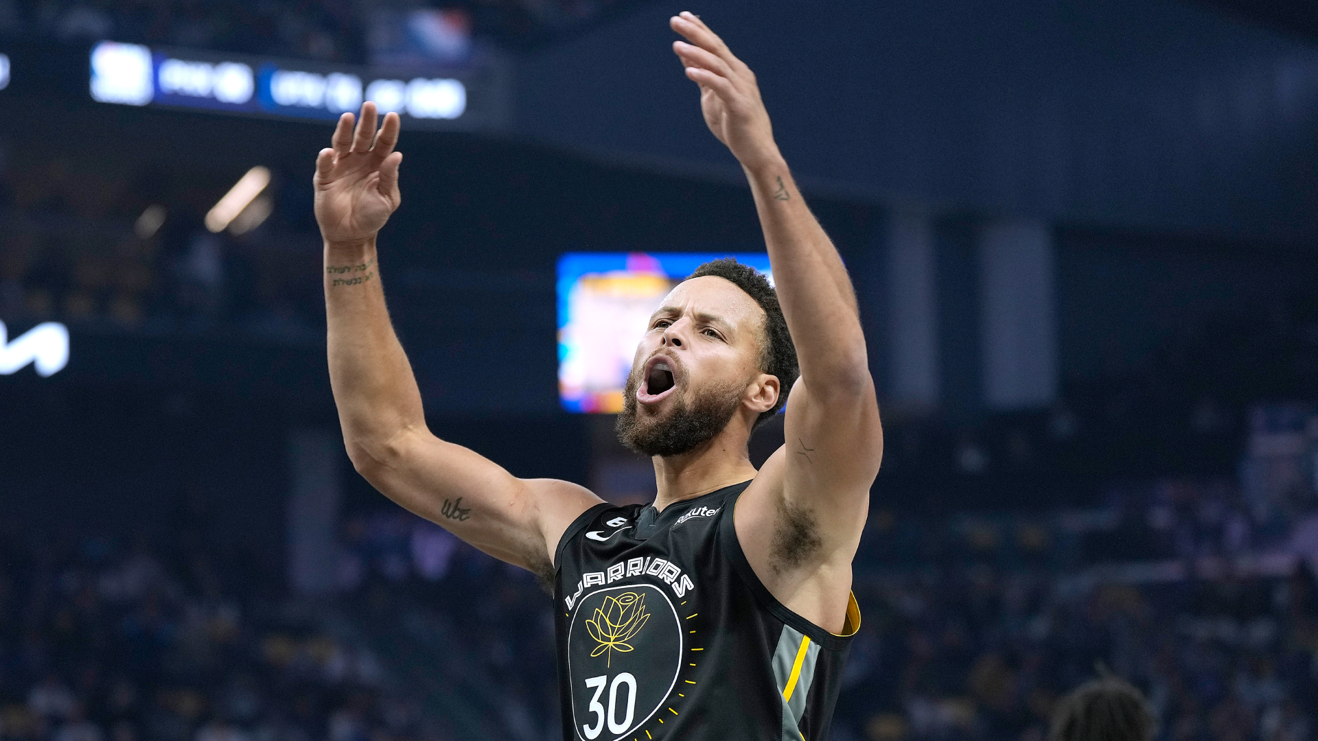 Splash Brothers Curry dan Thompson Digabungkan Menjadi 74