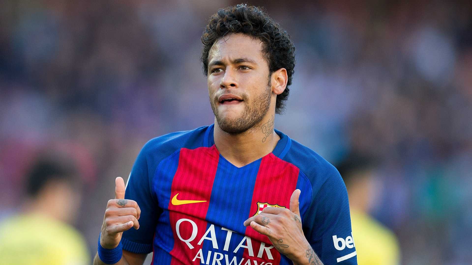 Neymar talks up Paulinho to Barcelona