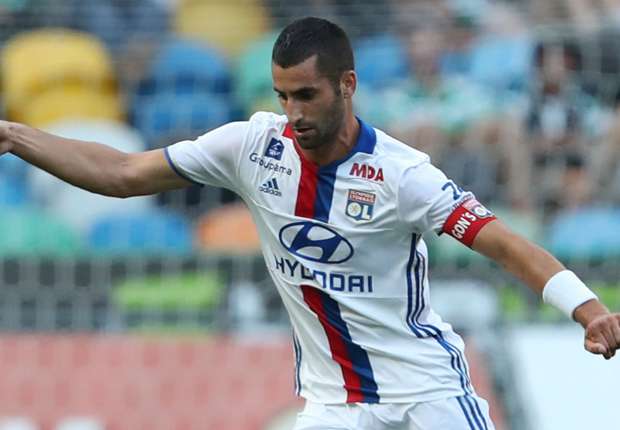 maximegonalonscropped_8ya5vne2y4ip18921cmihobns.jpg