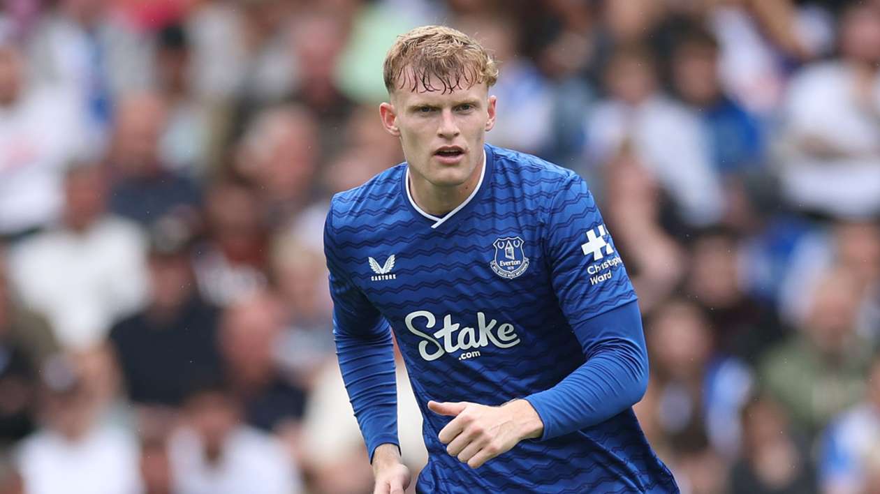 Everton's Branthwaite set for prolonged absence after operation