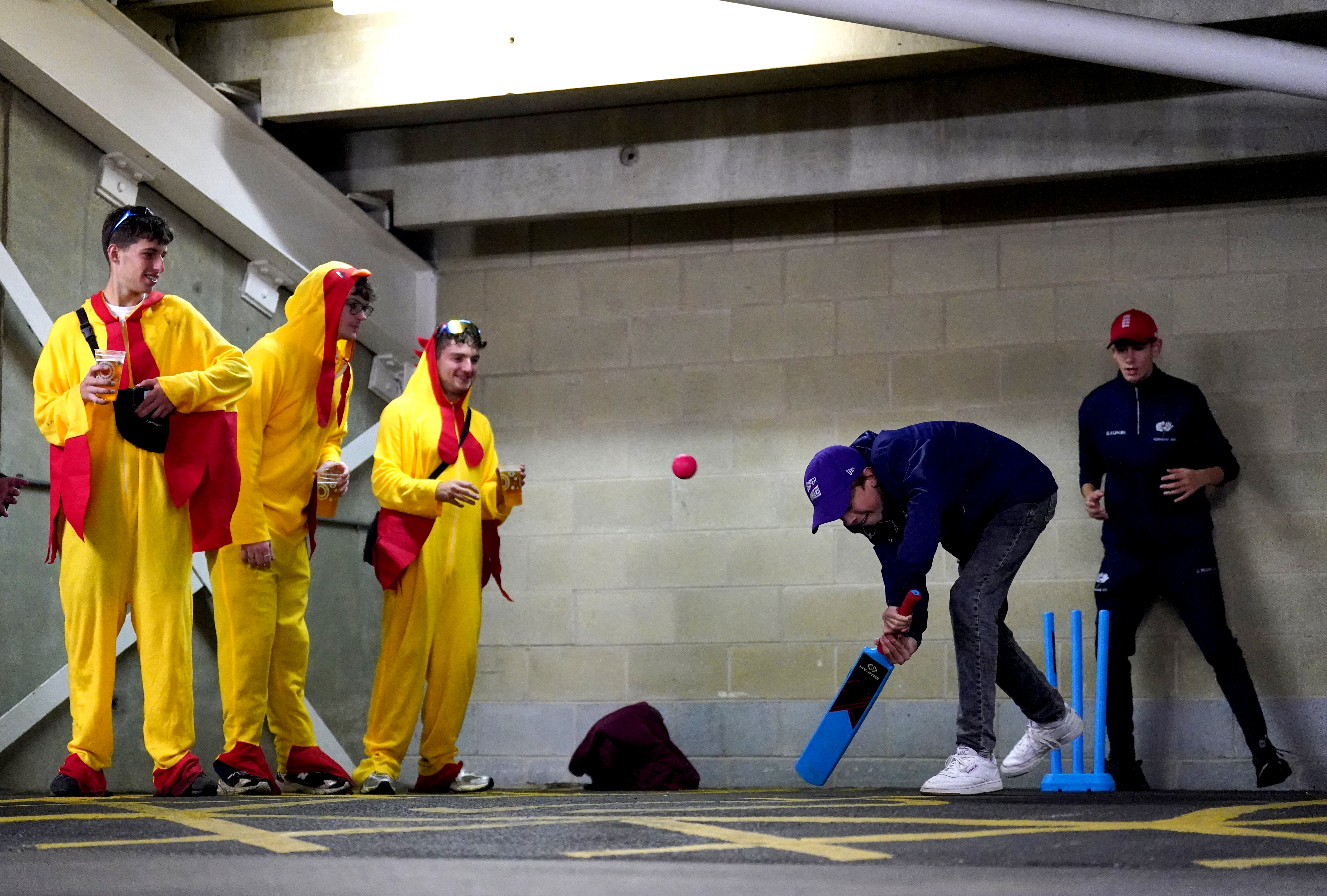 Spectators make their own entertainment