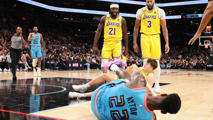 Patrick Beverley clashed with Deandre Ayton in the fourth quarter