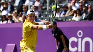 Rune struggles continue as he falls to Thompson at Queen's