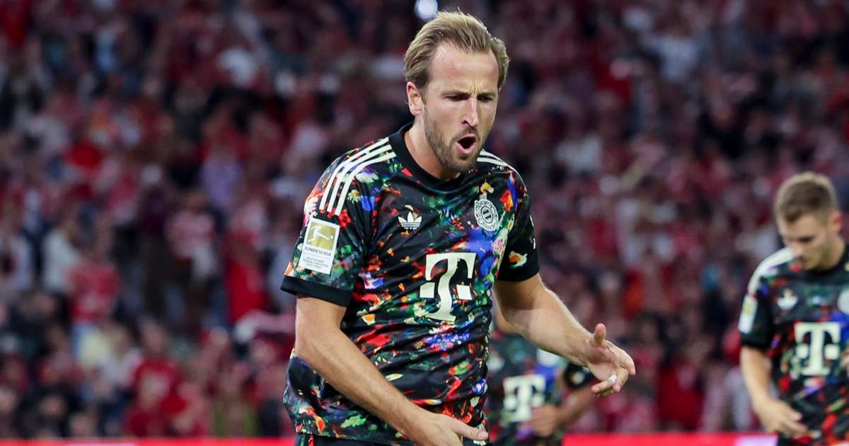 Harry Kane celebrating for Bayern Munich