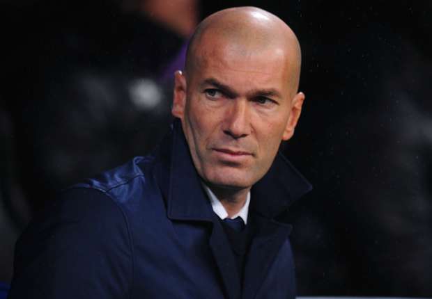 zinedine-zidane-cropped_182idtt2kd6sz1ije7fvye7019.jpg