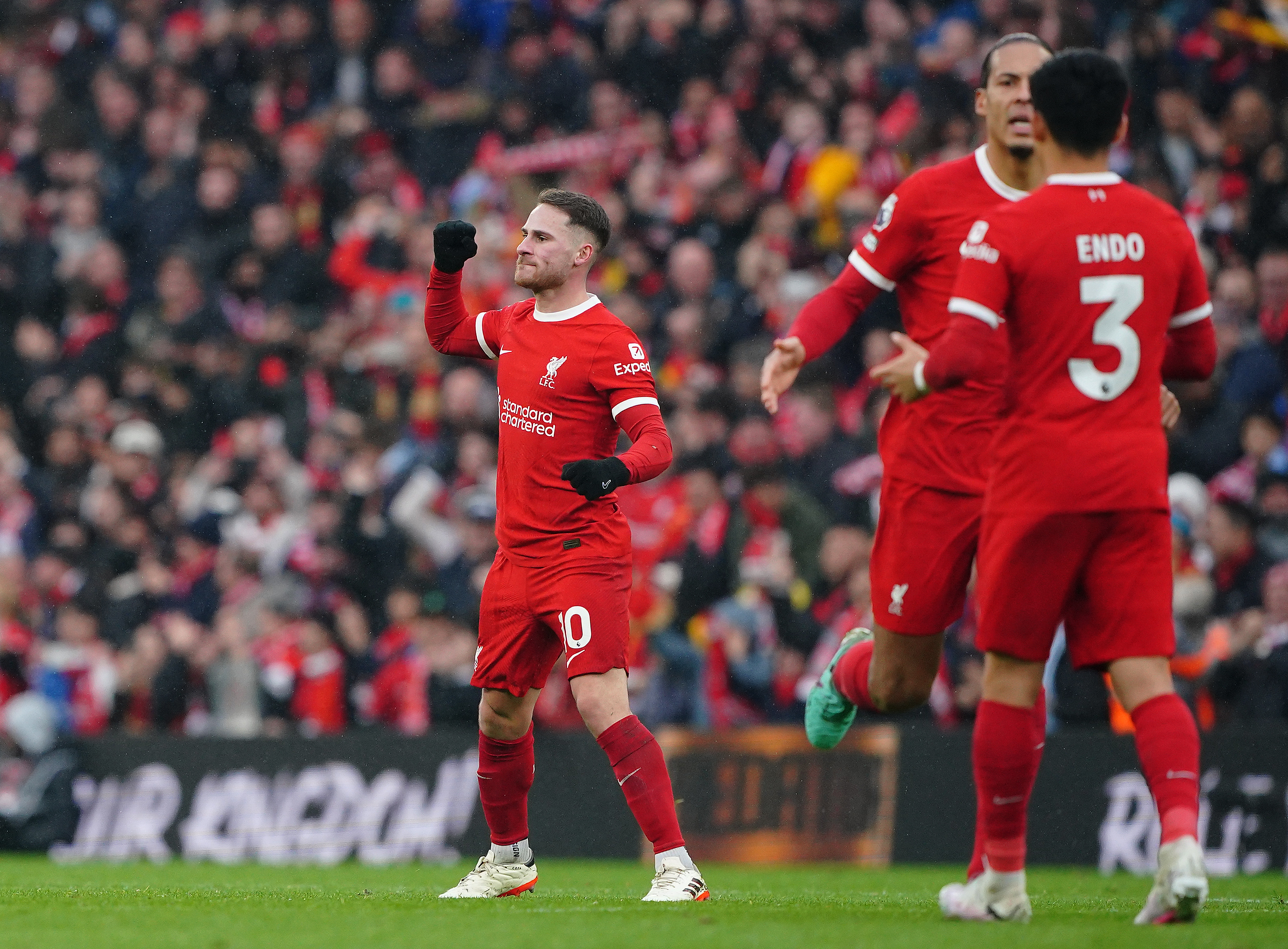 Jurgen Klopp convinced Liverpool should have had second penalty in Man City draw