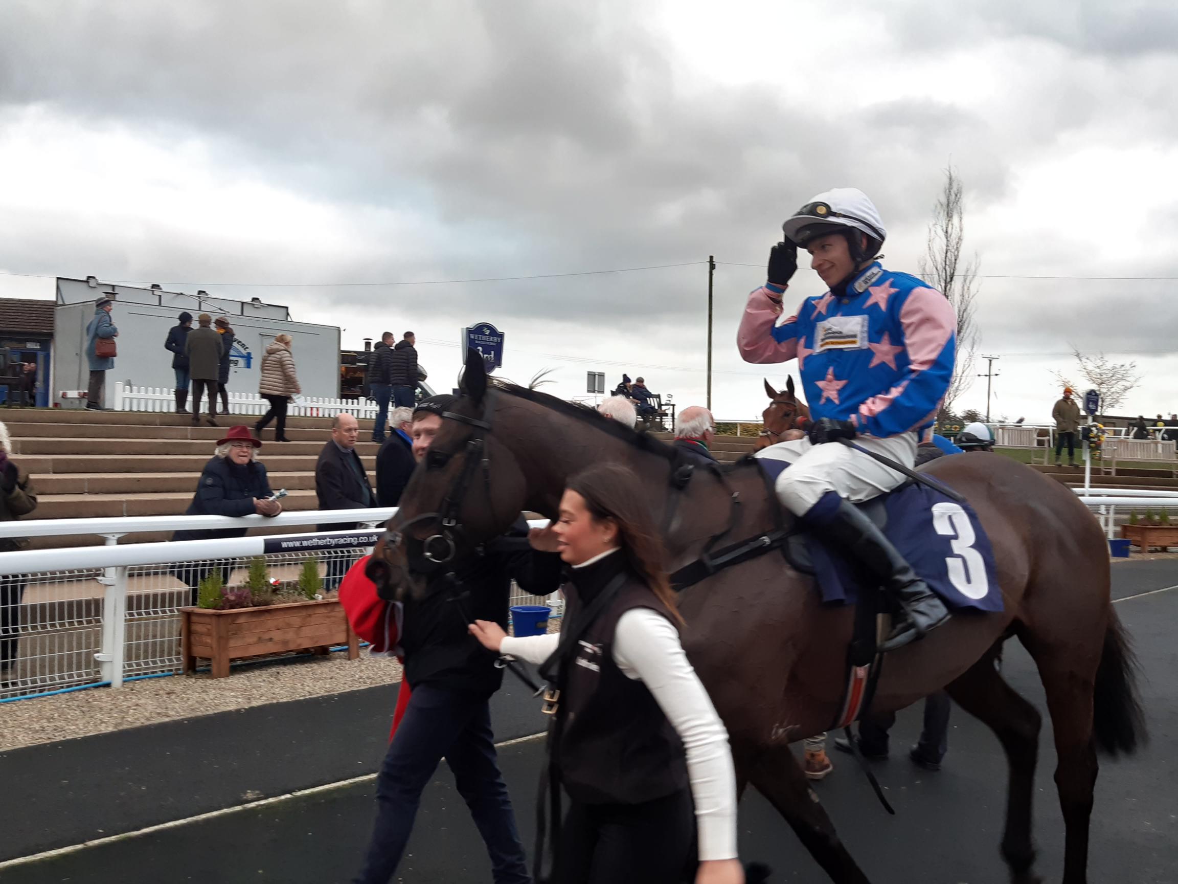 Ben Sutton returns on Santos Blue