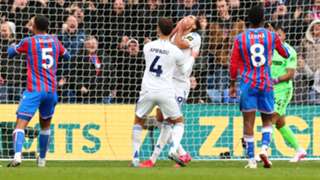 Crystal Palace 0-0 Leeds United: Ten-man visitors hold on after Calvert-Lewin missed penalty