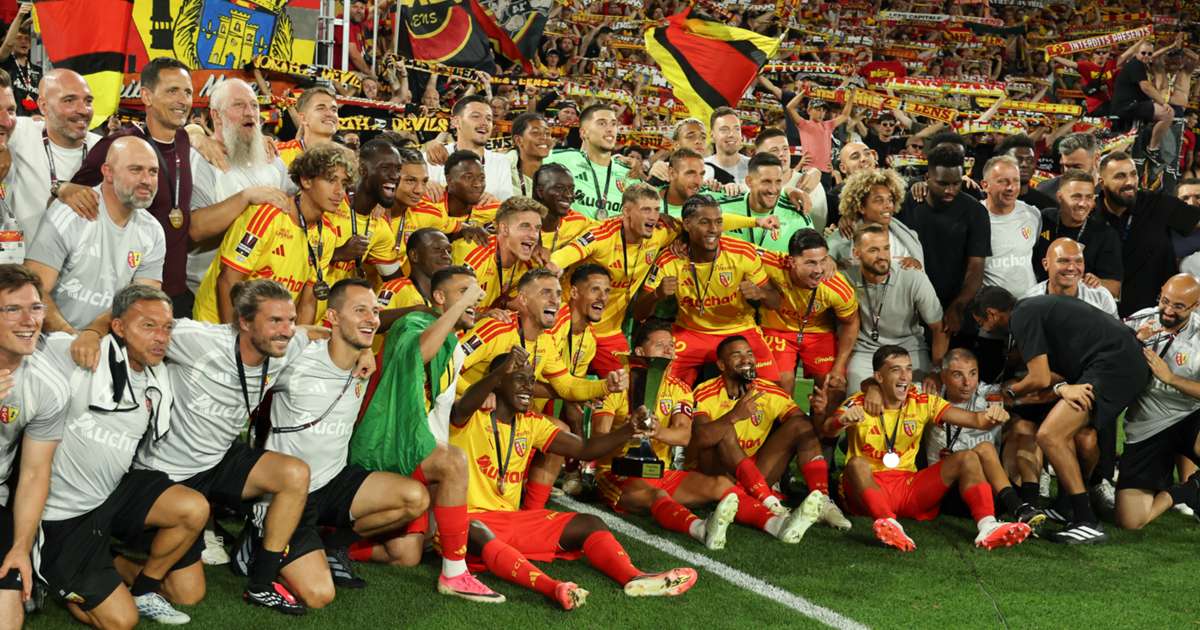 Lens beat 10-man PSG to win first-ever Trophée des Champions