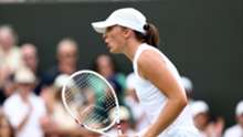 Wimbledon: Swiatek soars through after tricky opening set