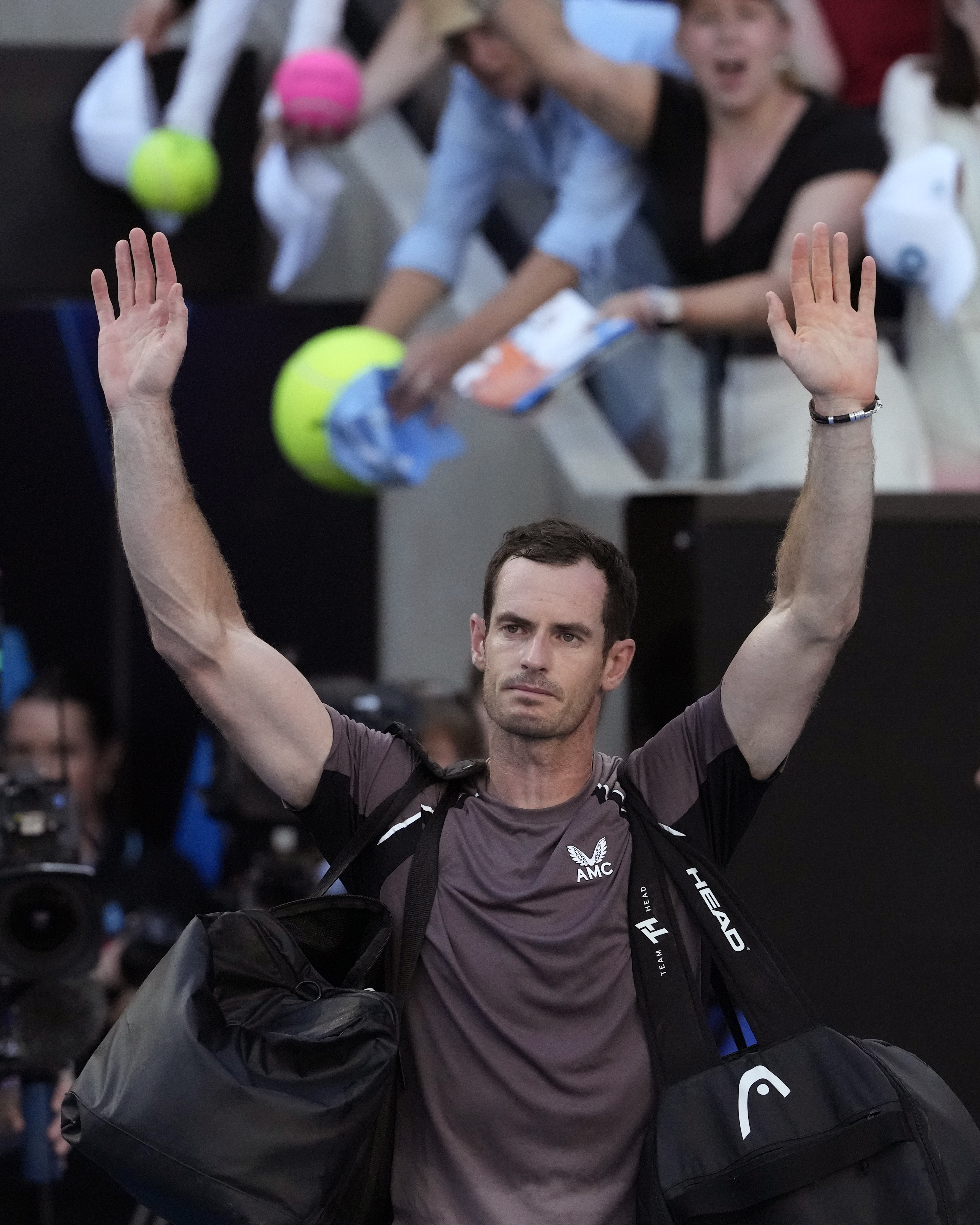 Andy Murray waves goodbye to the Melbourne crowd, possibly for good
