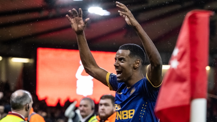 Alexander Isak celebrates his late winner for Newcastle United