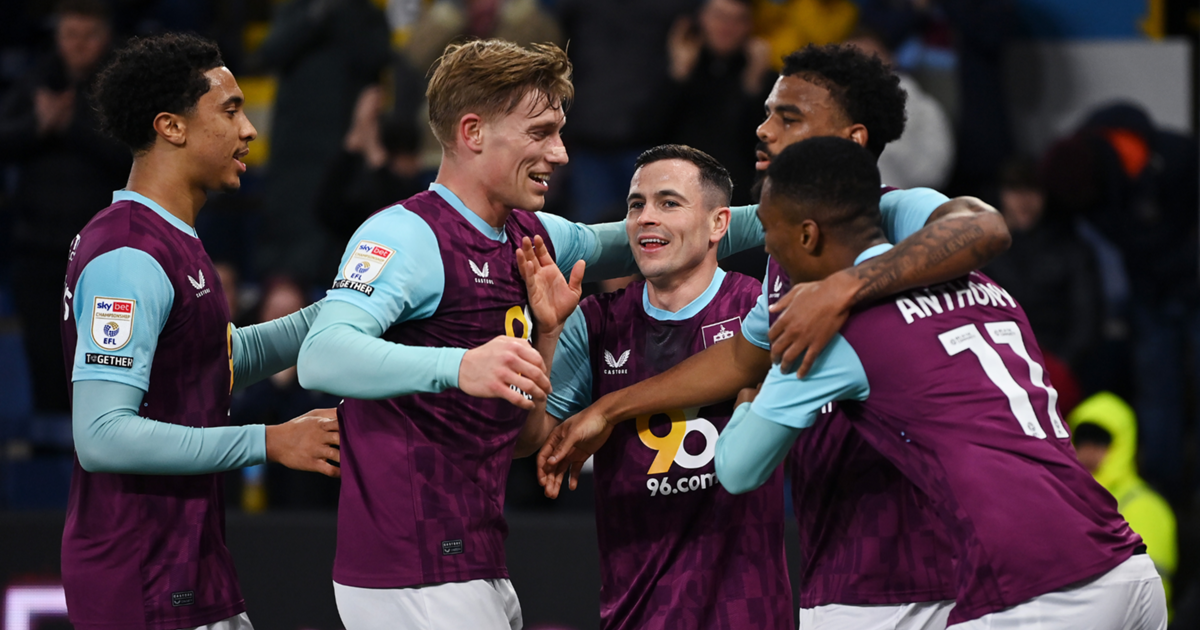 Burnley keep ninth consecutive clean sheet to go second in Championship