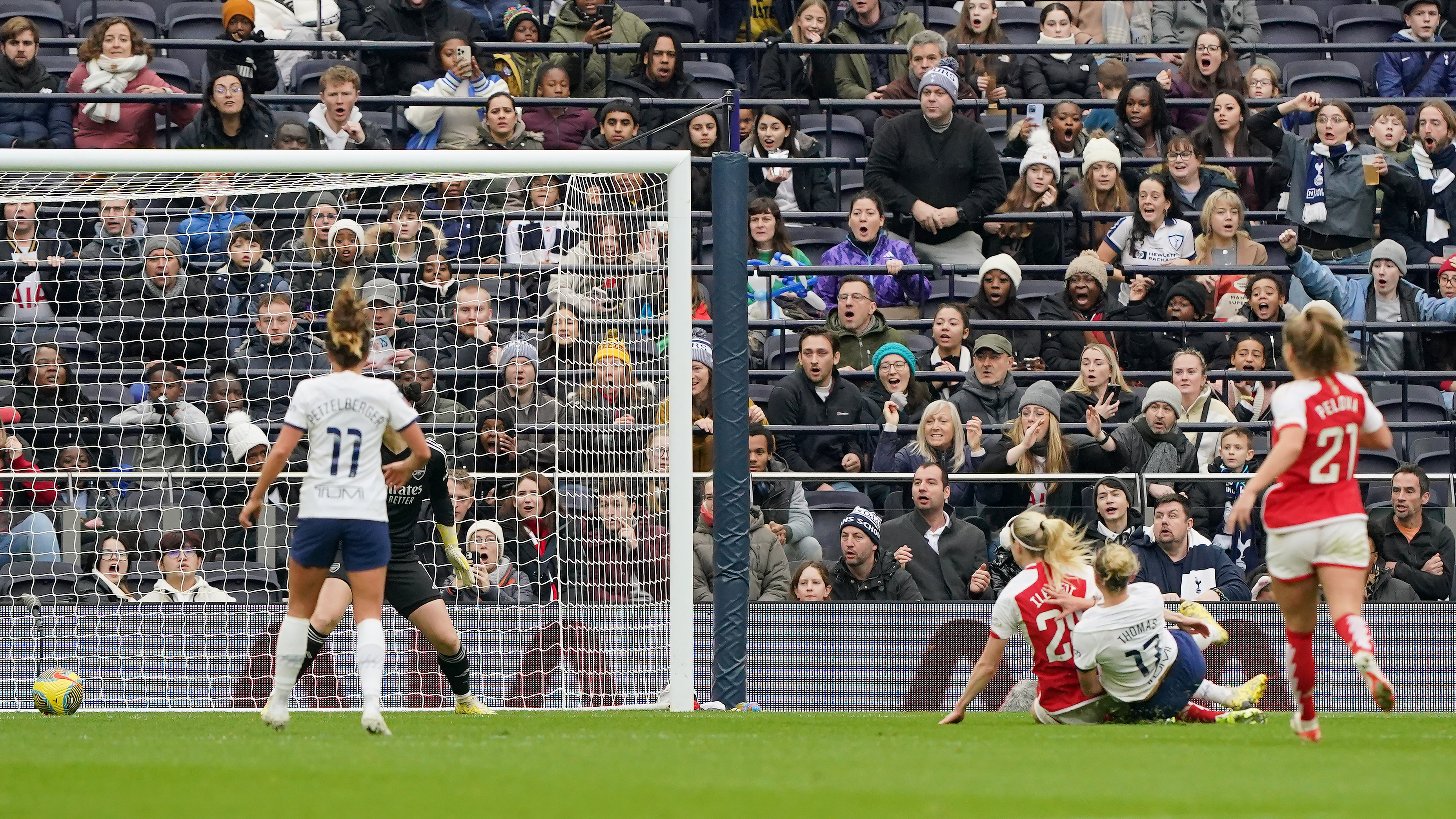 Tottenham Hotspur 1-0 Arsenal: Martha Thomas goal earns historic