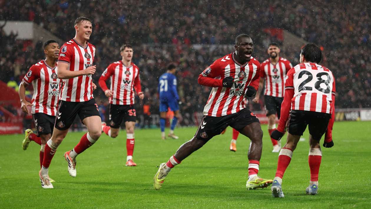 Sunderland 3-2 Bournemouth: Brobbey completes comeback after Adams' wondergoal