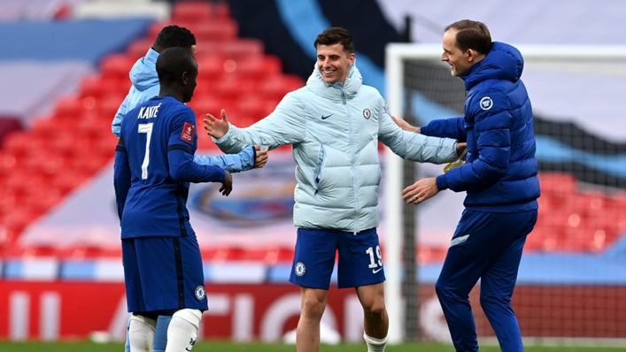Chelsea celebrate their win with Thomas Tuchel