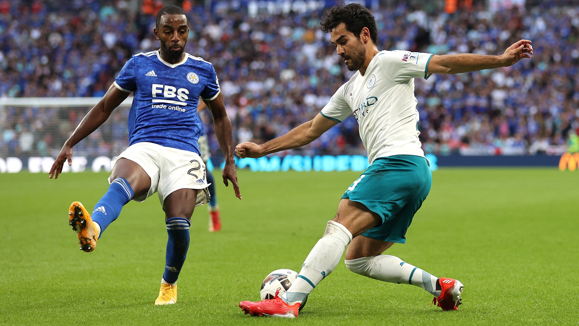 Leicester City 1-0 Manchester City: Late Iheanacho penalty seals Wembley win