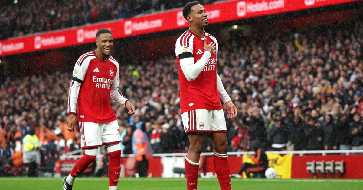 Arsenal level with Manchester City as Konsa and Gabriel sink Everton 2-0