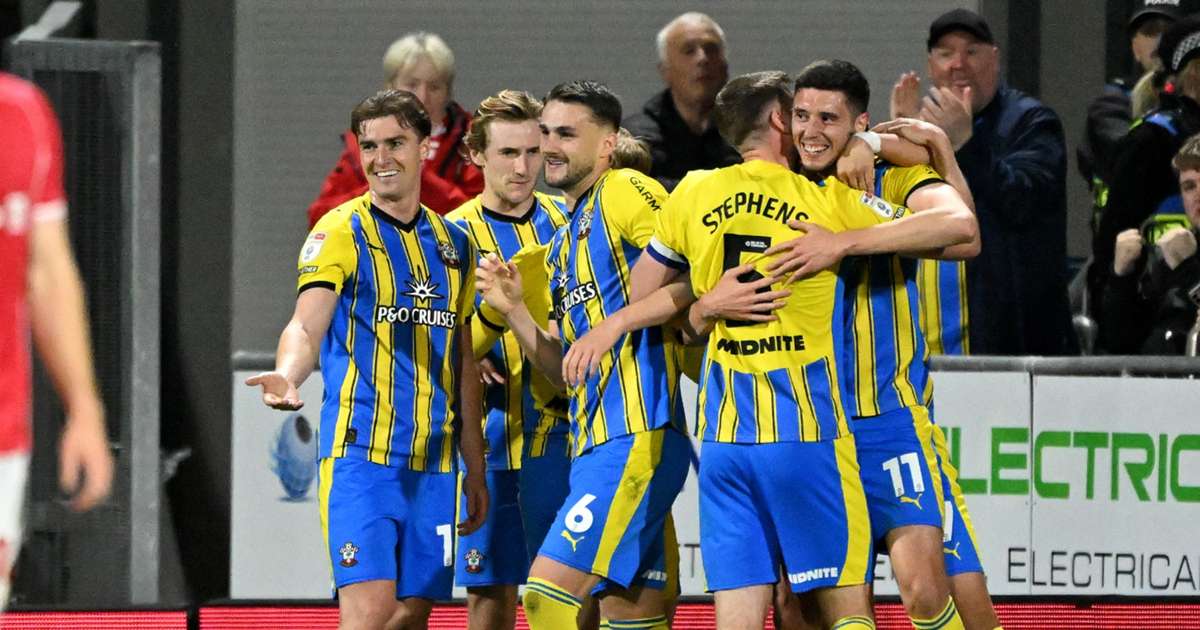 They punished us' – Parkinson laments Wrexham mistakes after Southampton thumping