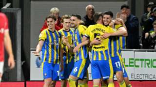 'They punished us' – Parkinson laments Wrexham mistakes after Southampton thumping