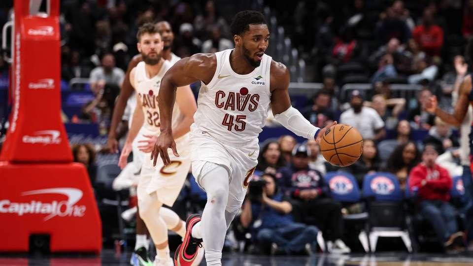 NBA: Mitchell scores 24 of 48 points in 4th quarter to help Cavaliers rally