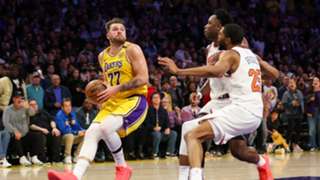NBA: Lakers rally past Knicks in OT thriller for 8th straight win