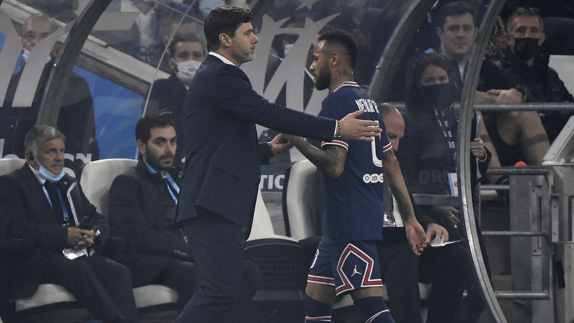 Mauricio Pochettino (left) and Neymar during PSG's 0-0 draw with Marseille