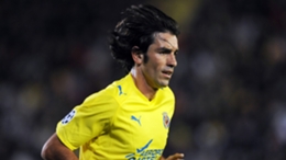 Robert Pires made 131 appearances for Villarreal after leaving Arsenal in 2006