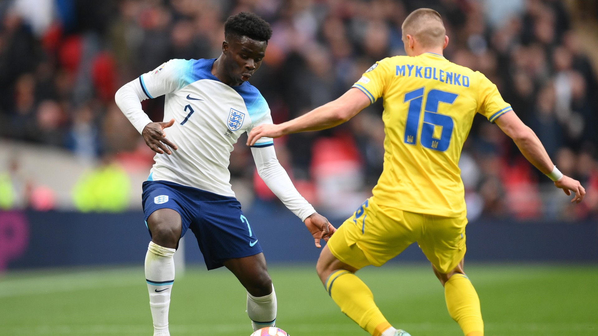 Bukayo Saka gave Vitalii Mykolenko a torrid time