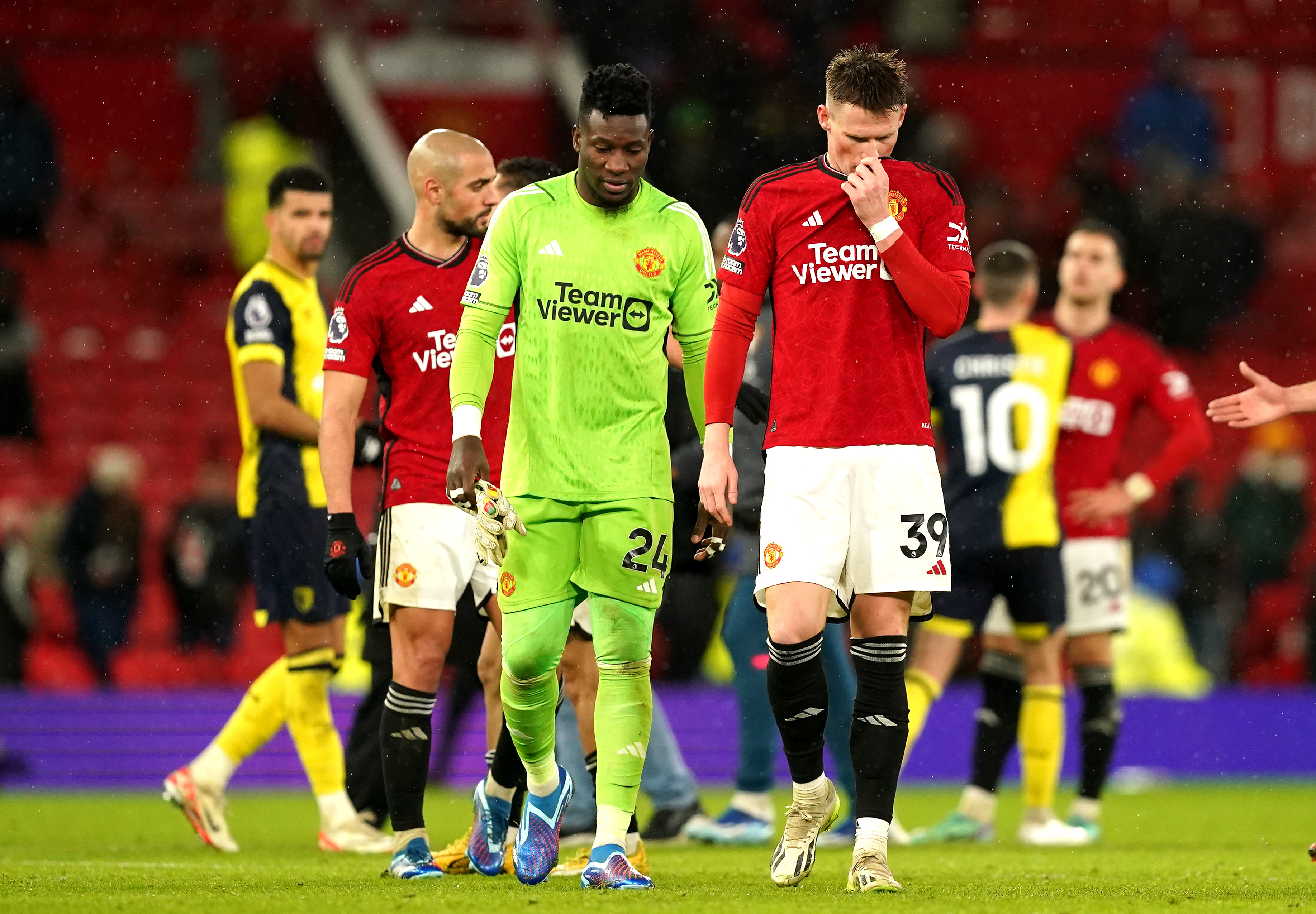 Erik ten Hag not worried about job as Manchester United look to turn around form