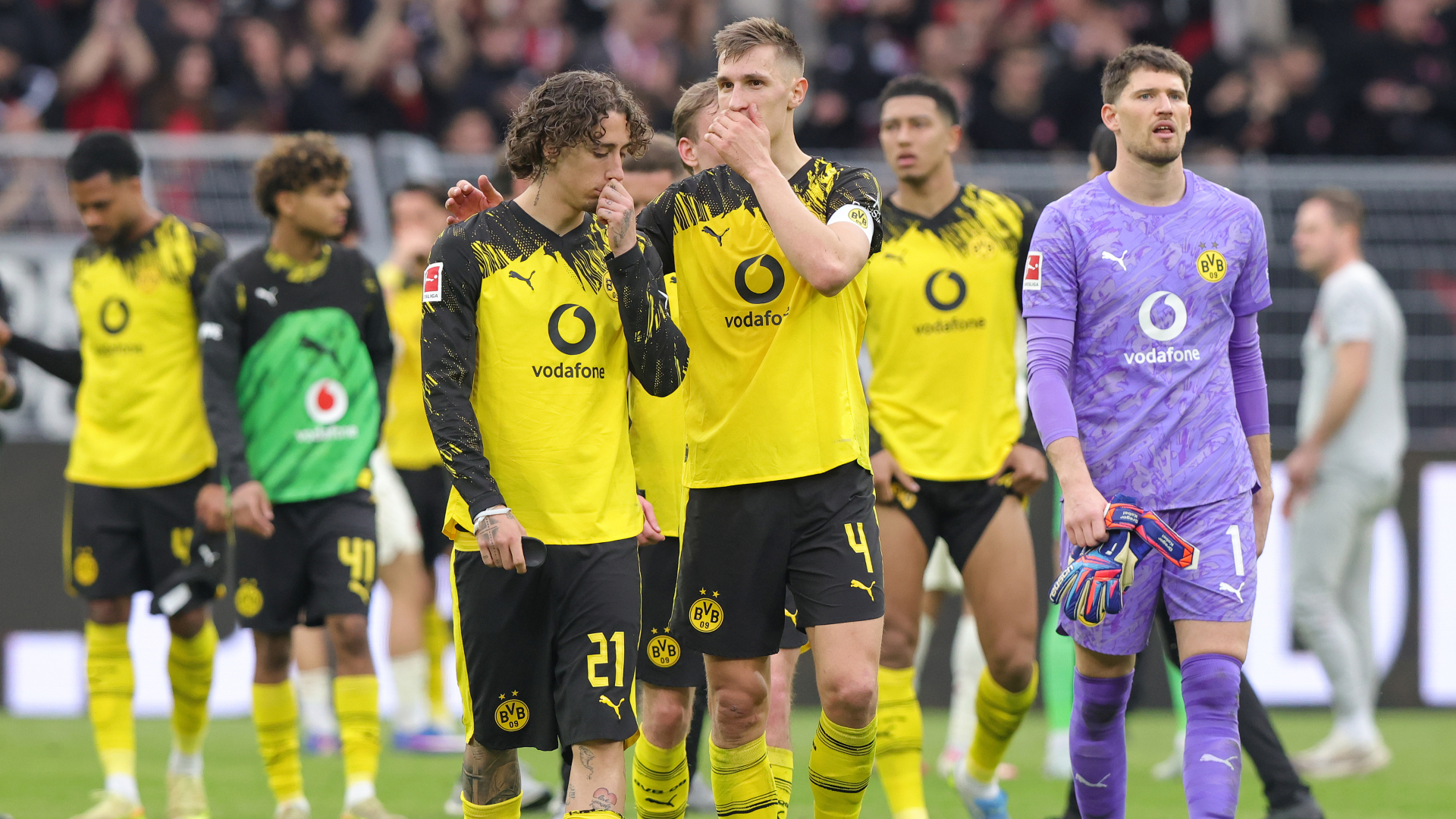 Dortmund will not throw in the towel as Bayern target early Bundesliga title party