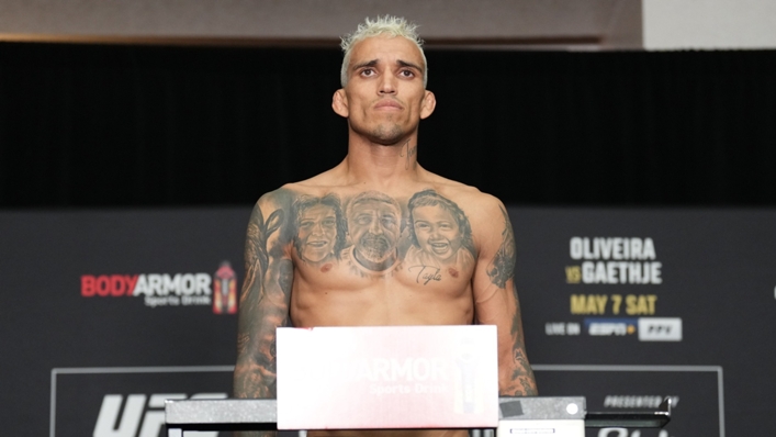 Charles Oliveira failed to make weight for UFC 274