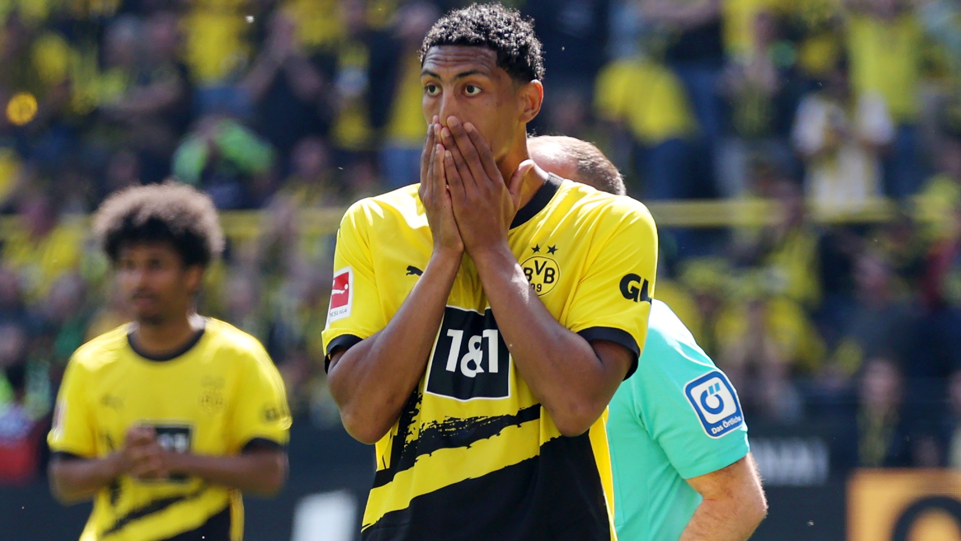 Sebastien Haller saw a penalty saved at Signal Iduna Park