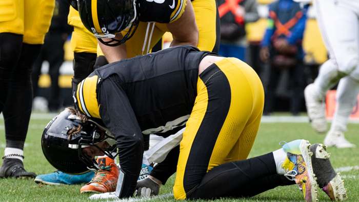 Pittsburgh Steelers QB Pickett to have surgery