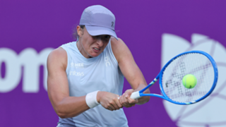 Swiatek downs Krejcikova and Joint to reach Korea Open final