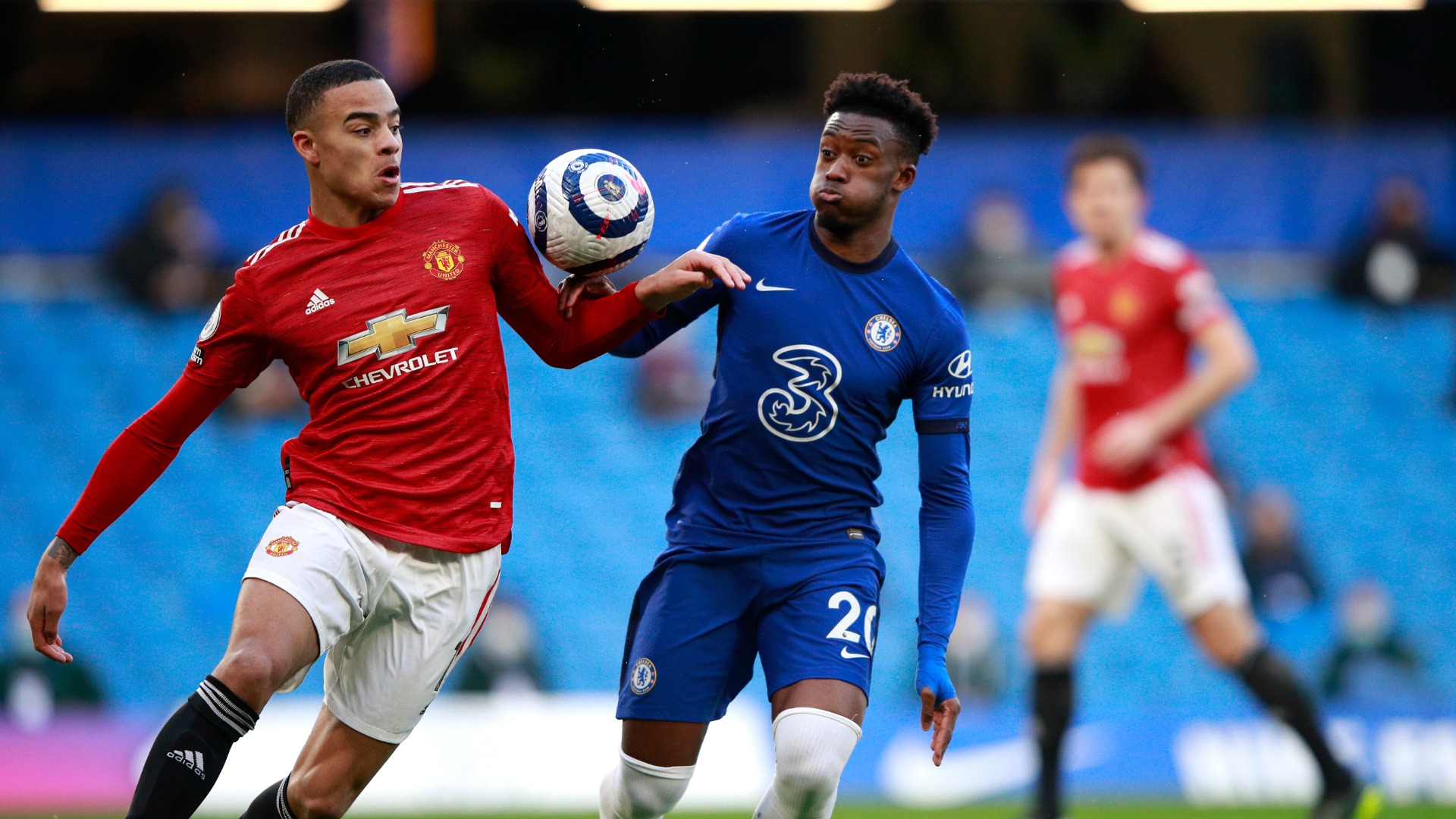 Chelsea 0-0 Manchester United: Blues benefit from controversial penalty decision