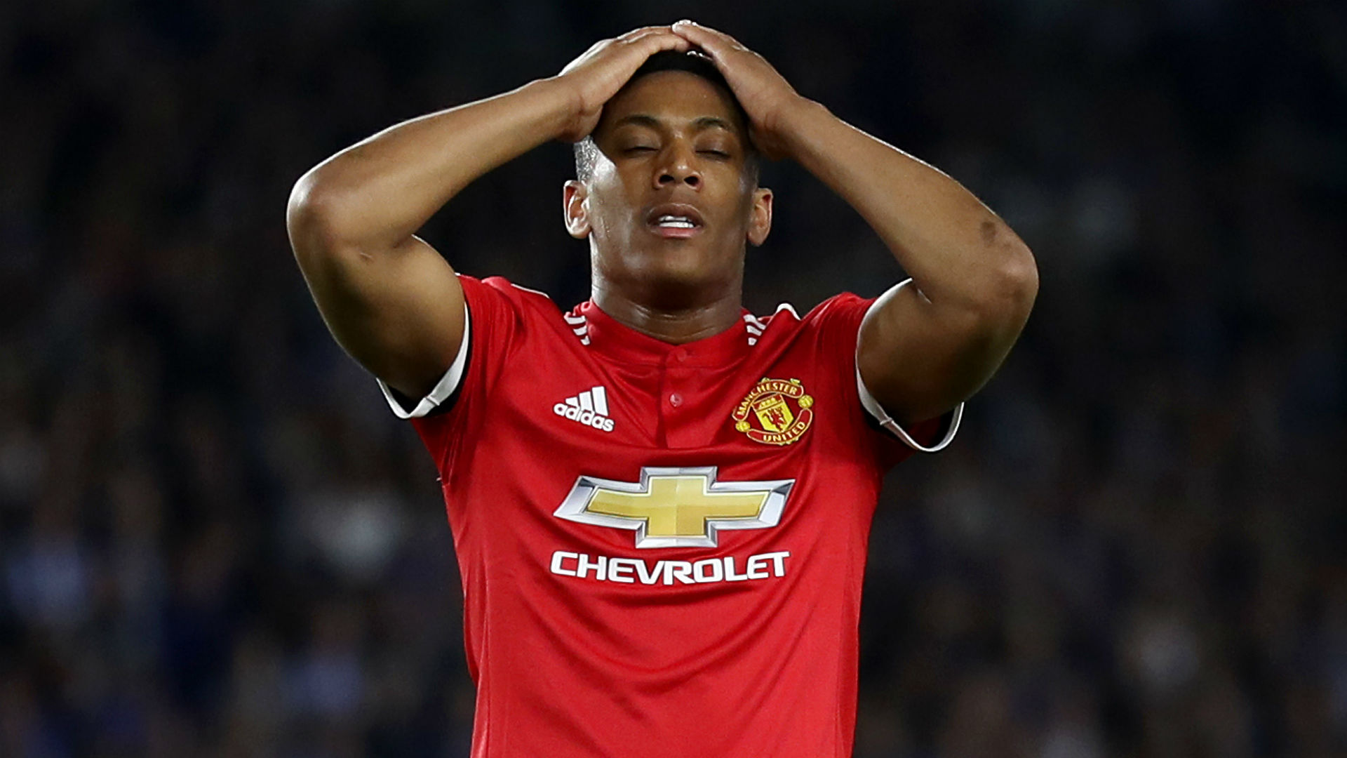 Alexis believes Man Utd on same level as Barcelona
