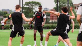 Iraola to push Wirtz and Isak to start against Leeds