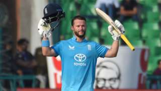 Duckett leads England to consolation win over Sri Lanka