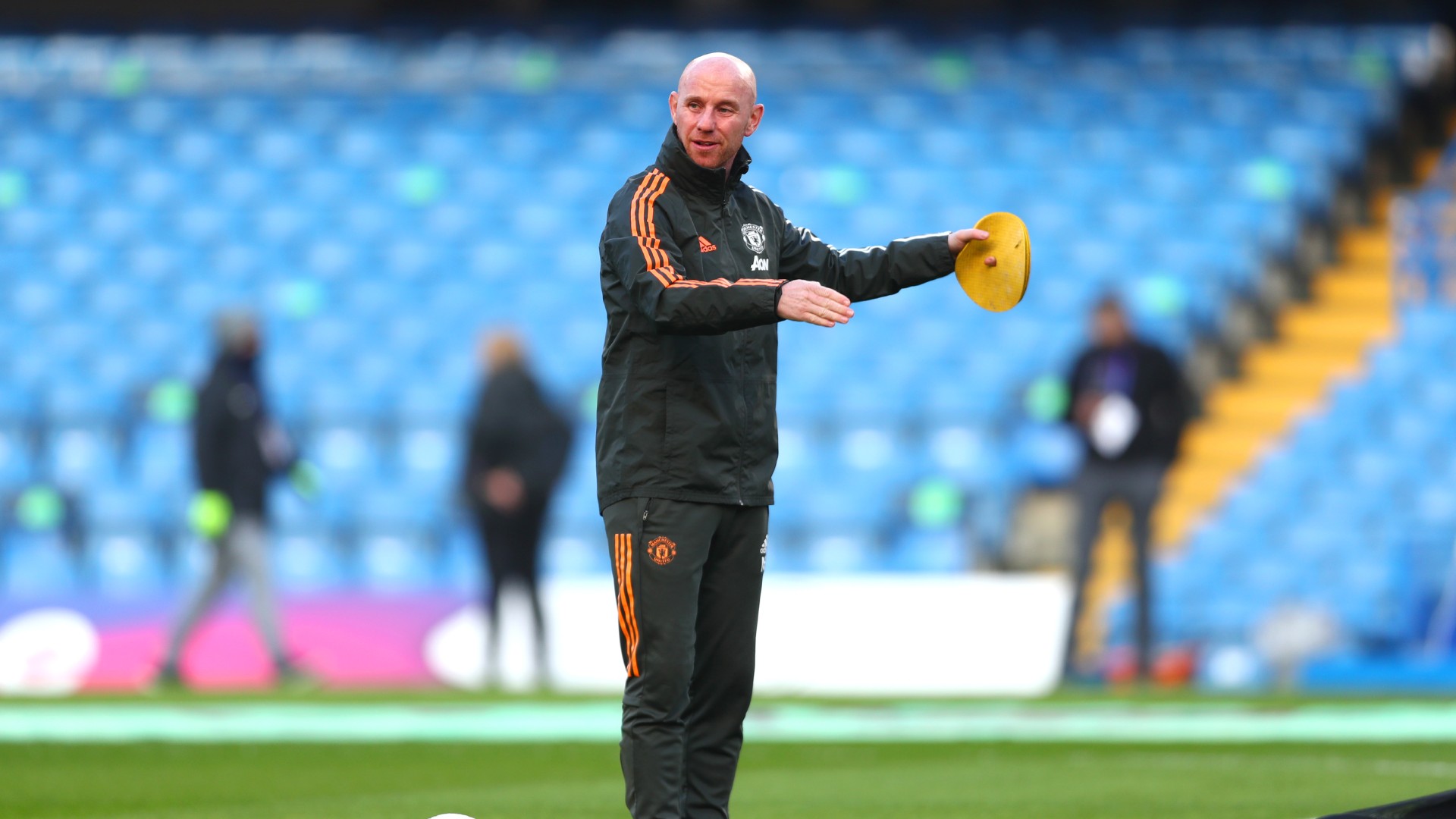 Nicky Butt leaves Man Utd academy role for 'new challenge'