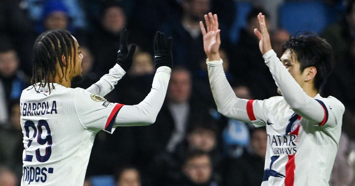 Le Havre 0-1 Paris Saint-Germain: Barcola's header sends holders  four-points clear