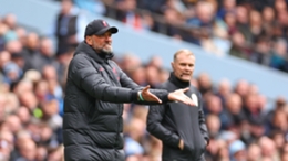 Jurgen Klopp looks exasperated during Liverpool's 4-1 loss at Man City